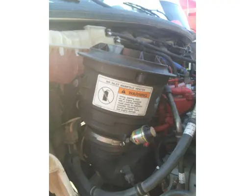 FREIGHTLINER M2 106 AIR CLEANER