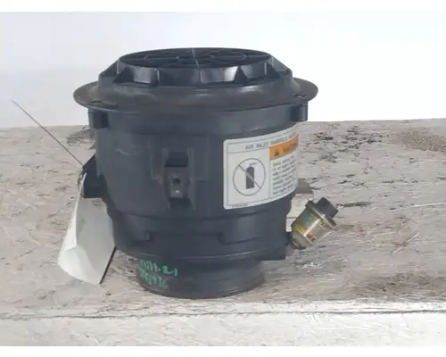 FREIGHTLINER M2 106 AIR CLEANER