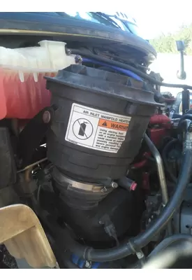 FREIGHTLINER M2 106 AIR CLEANER