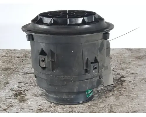 FREIGHTLINER M2 106 AIR CLEANER