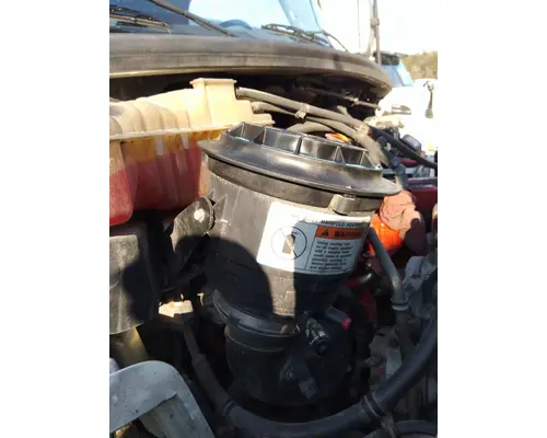 FREIGHTLINER M2 106 AIR CLEANER