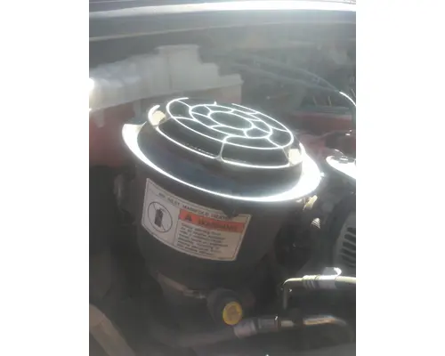 FREIGHTLINER M2 106 AIR CLEANER