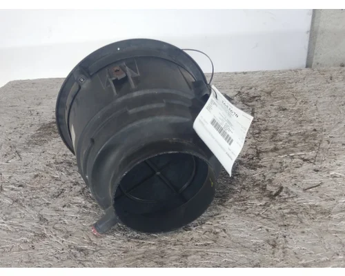 FREIGHTLINER M2 106 AIR CLEANER