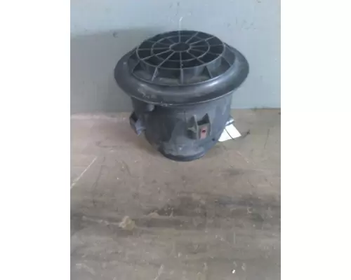 FREIGHTLINER M2 106 AIR CLEANER