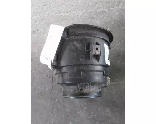 FREIGHTLINER M2 106 AIR CLEANER