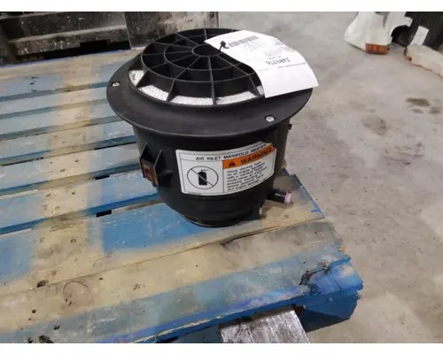 FREIGHTLINER M2 106 AIR CLEANER