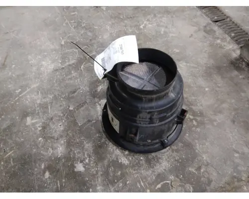 FREIGHTLINER M2 106 AIR CLEANER