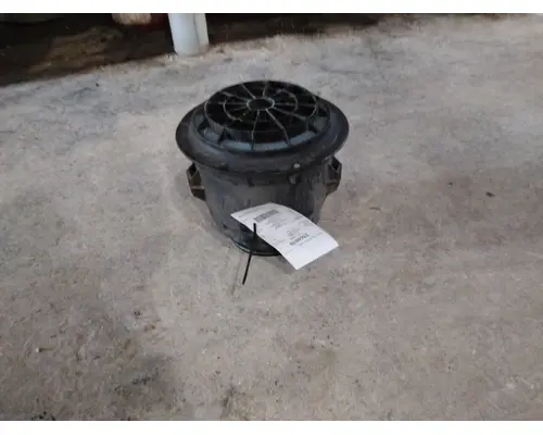 FREIGHTLINER M2 106 AIR CLEANER