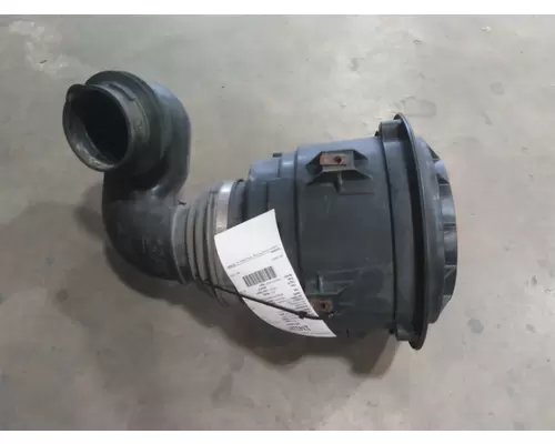 FREIGHTLINER M2 106 AIR CLEANER