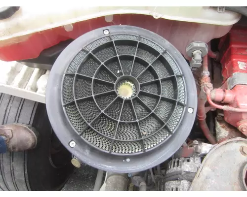 FREIGHTLINER M2 106 AIR CLEANER