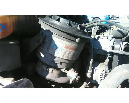 FREIGHTLINER M2 106 AIR CLEANER