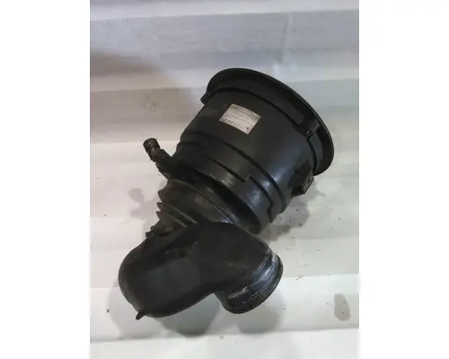 FREIGHTLINER M2 106 AIR CLEANER