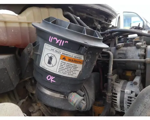 FREIGHTLINER M2 106 AIR CLEANER