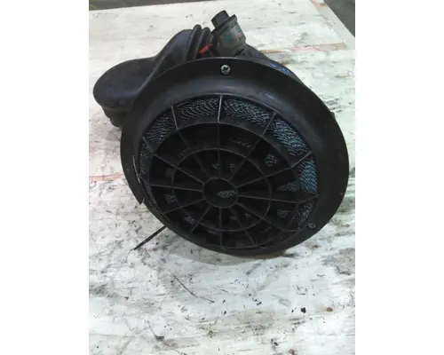 FREIGHTLINER M2 106 AIR CLEANER