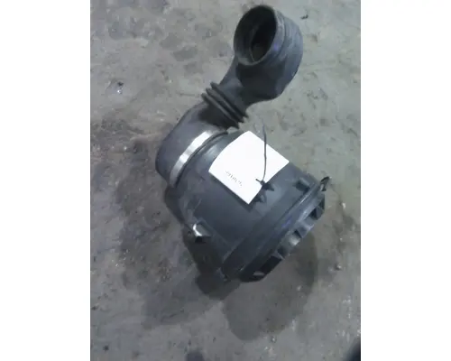 FREIGHTLINER M2 106 AIR CLEANER