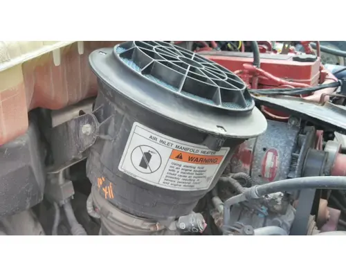 FREIGHTLINER M2 106 AIR CLEANER
