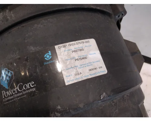 FREIGHTLINER M2 106 AIR CLEANER