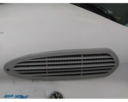 FREIGHTLINER M2 106 AIR INTAKE LOUVERCOVER