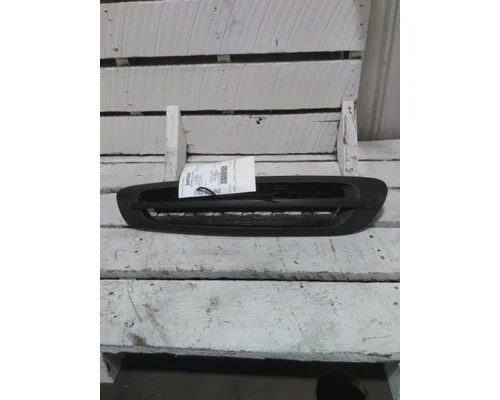 FREIGHTLINER M2 106 AIR INTAKE LOUVERCOVER