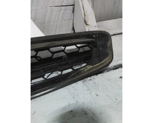 FREIGHTLINER M2 106 AIR INTAKE LOUVERCOVER