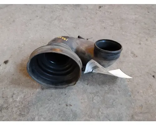 FREIGHTLINER M2 106 AIR INTAKE