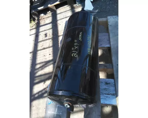 FREIGHTLINER M2 106 AIR TANK