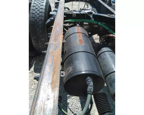 FREIGHTLINER M2 106 AIR TANK
