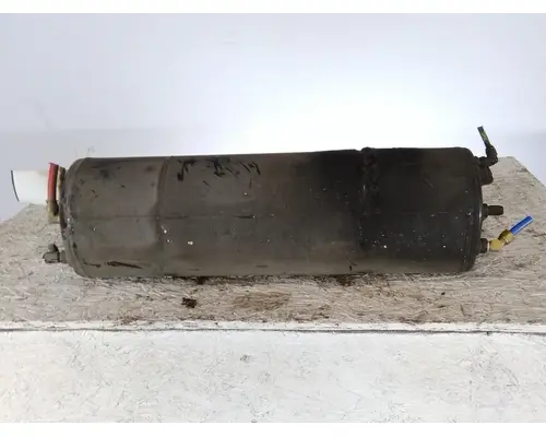 FREIGHTLINER M2 106 AIR TANK