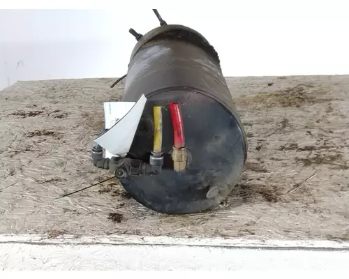 FREIGHTLINER M2 106 AIR TANK