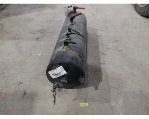 FREIGHTLINER M2 106 AIR TANK
