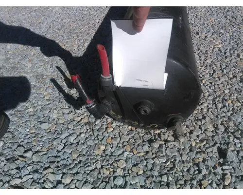 FREIGHTLINER M2 106 AIR TANK