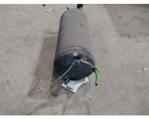 FREIGHTLINER M2 106 AIR TANK