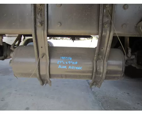 FREIGHTLINER M2 106 AIR TANK