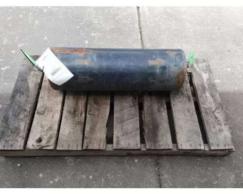 FREIGHTLINER M2 106 AIR TANK