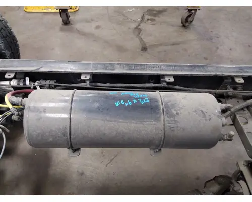 FREIGHTLINER M2 106 AIR TANK