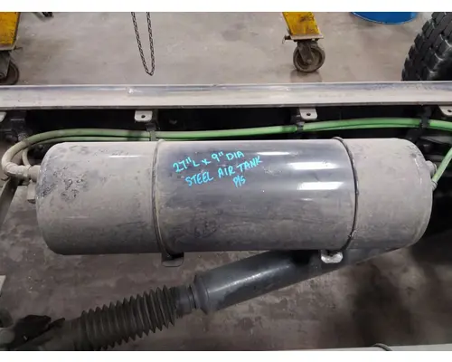 FREIGHTLINER M2 106 AIR TANK