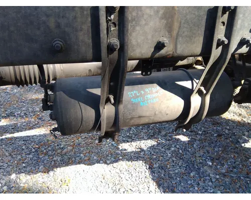 FREIGHTLINER M2 106 AIR TANK
