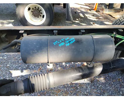 FREIGHTLINER M2 106 AIR TANK