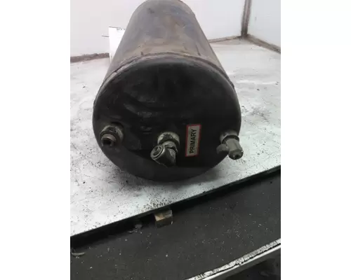 FREIGHTLINER M2 106 AIR TANK