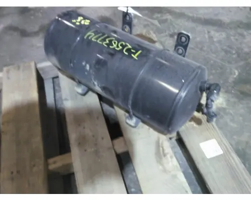 FREIGHTLINER M2 106 AIR TANK