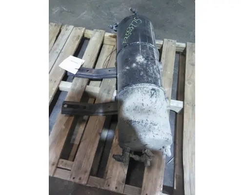FREIGHTLINER M2 106 AIR TANK