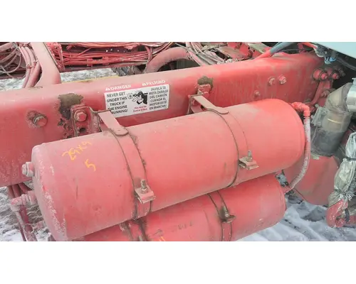 FREIGHTLINER M2 106 AIR TANK