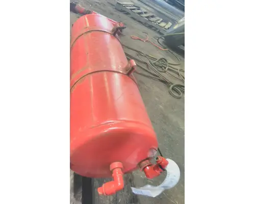 FREIGHTLINER M2 106 AIR TANK