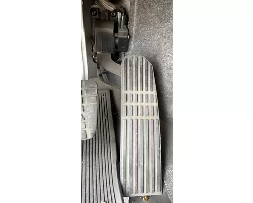 FREIGHTLINER M2 106 Accelerator Pedal