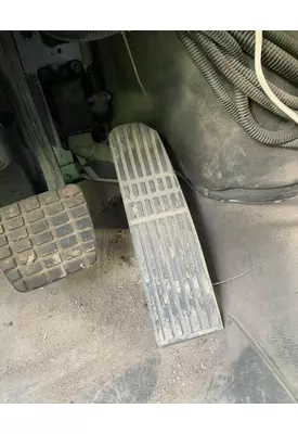 FREIGHTLINER M2 106 Accelerator Pedal