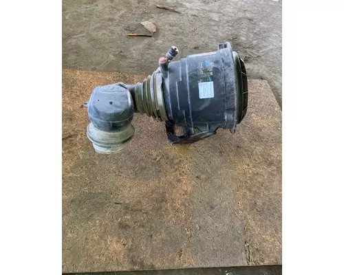 FREIGHTLINER M2 106 Air Cleaner