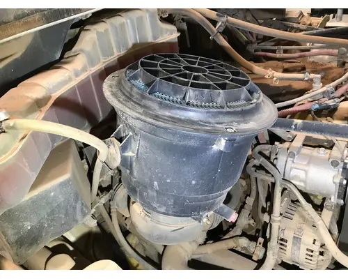 FREIGHTLINER M2-106 Air Cleaner