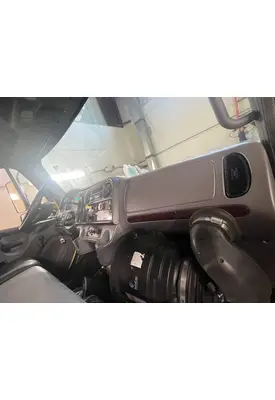 FREIGHTLINER M2 106 Air Cleaner