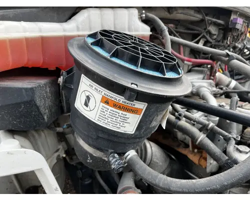 FREIGHTLINER M2 106 Air Cleaner