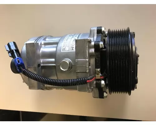 FREIGHTLINER M2-106 Air Conditioner Compressor